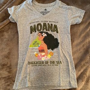 New Moana shirt - XS